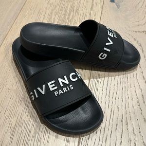 Givenchy Logo-Print Rubber Slides